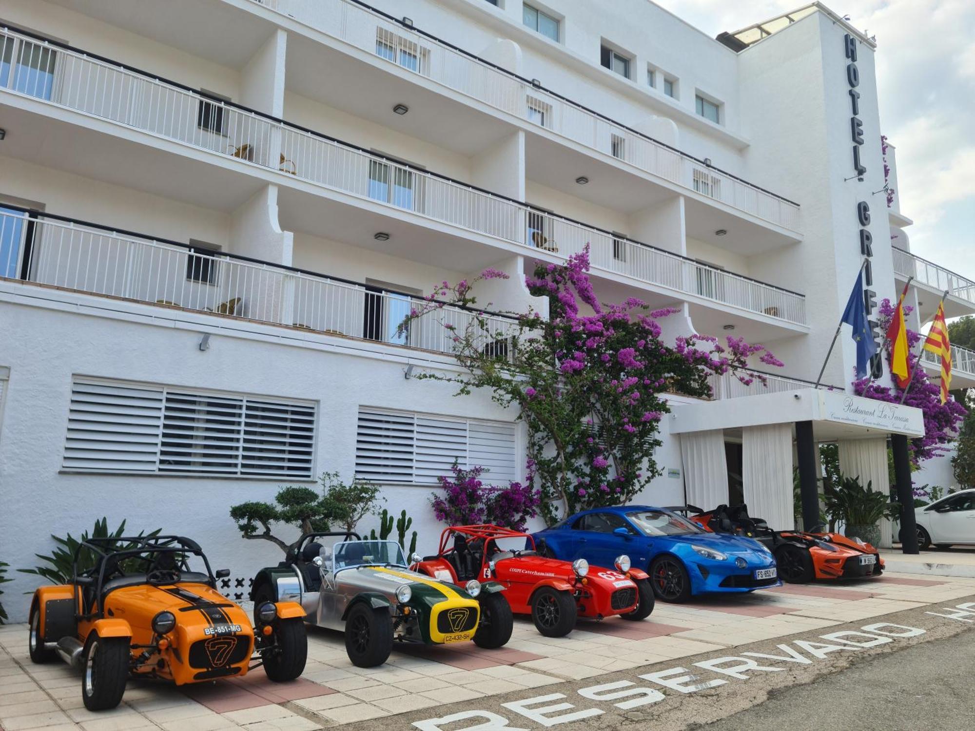 Hotel Grifeu Llanca Bagian luar foto