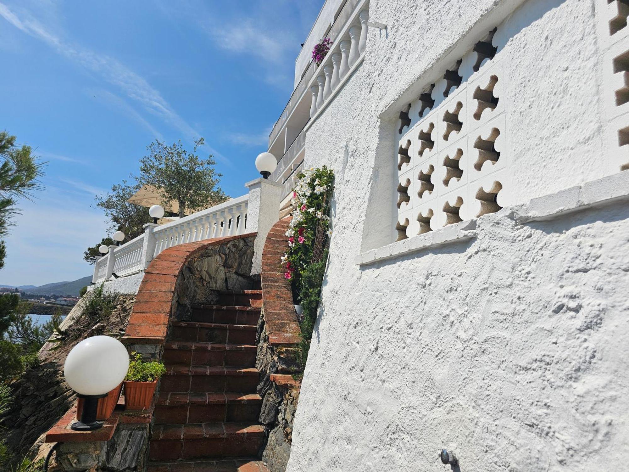 Hotel Grifeu Llanca Bagian luar foto