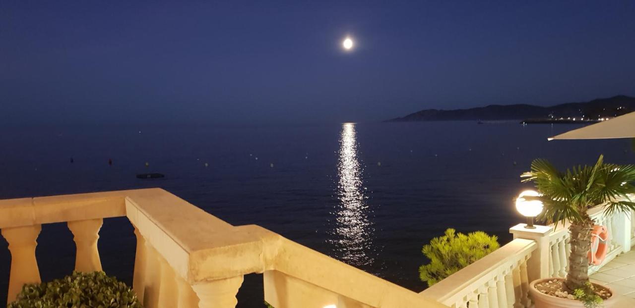 Hotel Grifeu Llanca Bagian luar foto